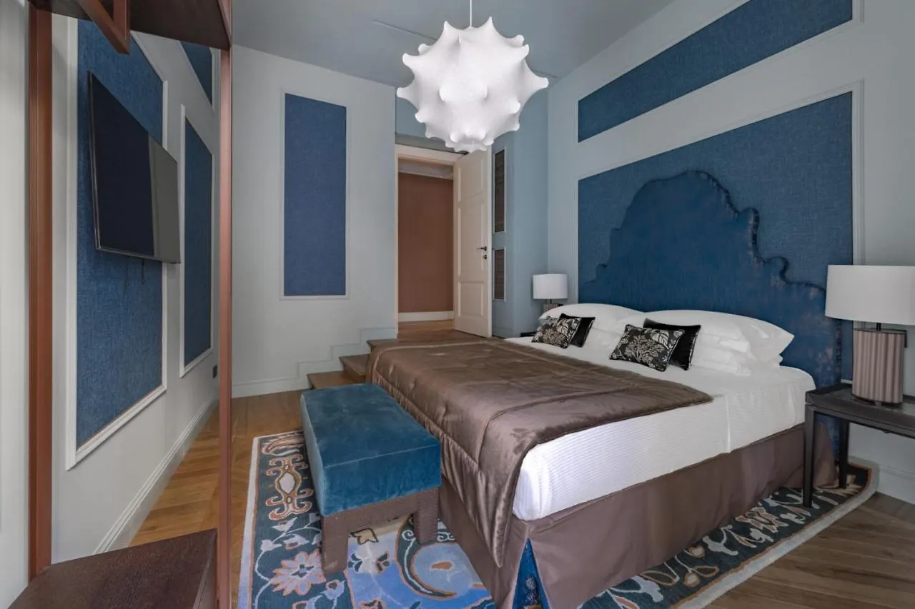 Palazzo Signoria Luxury Apartments 2-David Florence 0*,  Italy